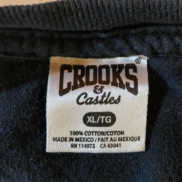 Crooks and castles white bandanna print extra-large black T-shirt - Picture 4 of 4